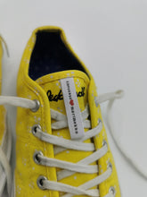 Load image into Gallery viewer, WOMENS SIZE 6 - JACK PURCELL, Converse Spring Collection, Low Top Yellow / White Flowers EUC B59