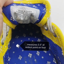 Load image into Gallery viewer, WOMENS SIZE 6 - JACK PURCELL, Converse Spring Collection, Low Top Yellow / White Flowers EUC B59