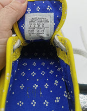 Load image into Gallery viewer, WOMENS SIZE 6 - JACK PURCELL, Converse Spring Collection, Low Top Yellow / White Flowers EUC B59