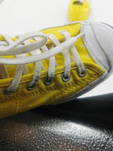 Load image into Gallery viewer, WOMENS SIZE 6 - JACK PURCELL, Converse Spring Collection, Low Top Yellow / White Flowers EUC B59