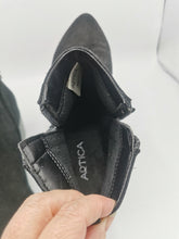 Load image into Gallery viewer, WOMENS SIZE 9M - ARTICA, Black Suede, Fleece Lined Ankle Rain / Winter Boots EUC B59