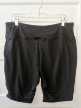 Load image into Gallery viewer, WOMENS PLUS SIZE XXL (18/20) - CREAM, Buttery Soft, Black Athletic Shorts NWT B58