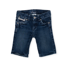 Load image into Gallery viewer, GIRL SIZE 7 YEARS - LEVI&#39;S, Bermuda Jean Shorts VGUC B51