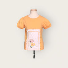 Load image into Gallery viewer, GIRL SIZE (4/6 YEARS) - CHICKEEDUCK Floral, Cotton T-Shirt EUC B47
