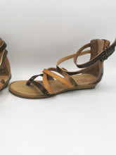 Load image into Gallery viewer, GIRL SIZE 1 YOUTH - BLOWFISH, Gladiator Sandals EUC B59