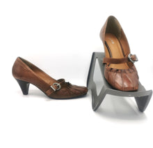 Load image into Gallery viewer, WOMENS SIZE 7.5 US (38) - SPRING, Mary Jane Heeled Shoes VGUC B60