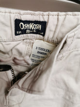 Load image into Gallery viewer, BOY SIZE 3 YEARS OSHKOSH CASUAL SHORTS EUC - Faith and Love Thrift