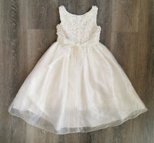 Load image into Gallery viewer, GIRL SIZE 8 KLEINFELD FLOWER GIRL DRESS EUC - Faith and Love Thrift