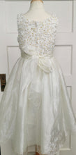 Load image into Gallery viewer, GIRL SIZE 6 - KLEINFELD, Stunningly Beautiful Tulle Dress EUC - Faith and Love Thrift