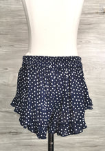 Load image into Gallery viewer, GIRL SIZE(S) 4, 5 &amp; 6 YEARS - Tucker + Tate, Polkadot Ruffle Short / Skirt NWT - Faith and Love Thrift
