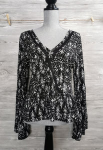 WOMENS SIZE XS - Others Follow, Dress Top, Open Back, Lace NWT - Faith and Love Thrift
