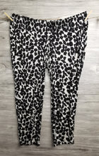 Load image into Gallery viewer, WOMENS SIZE XL - H&amp;M Mama, Soft Pajama / Lounge Pants, Wide Waist Underbelly NWOT - Faith and Love Thrift