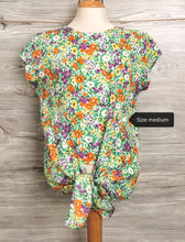 Load image into Gallery viewer, GIRL SIZE(S) MEDIUM, LARGE & EXTRA LARGE - DEX Floral Dress Shirt NWT - Faith and Love Thrift
