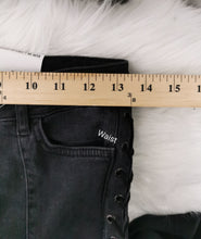 Load image into Gallery viewer, WOMENS SIZE 6 - ZARA Black Skinny Jeans Trafaluc NWT - Faith and Love Thrift