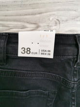 Load image into Gallery viewer, WOMENS SIZE 6 - ZARA Black Skinny Jeans Trafaluc NWT - Faith and Love Thrift