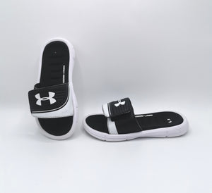 BOY SIZE 1 YOUTH - UNDER ARMOUR SLIDES VGUC

Soft foam cushion. 

Gentle signs of wear - Please review all pictures. 

