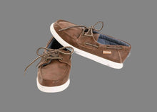 Load image into Gallery viewer, BOY SIZE 3 YOUTH - American Eagle Loafers EUC

Soft and comfortable casual shoes.

Brown colour

