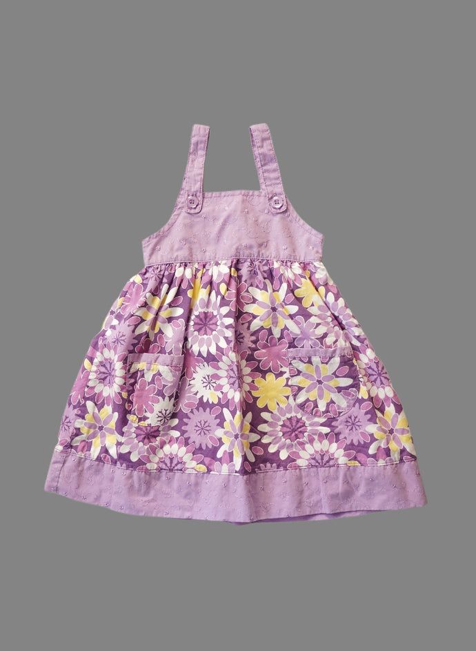 GIRL SIZE 3 YEARS - PENELOPE MACK FLORAL, APRON SUMMER DRESS EUC

Beautiful cotton dress in traditional style with vintage flare. 


