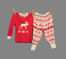 Load image into Gallery viewer, UNISEX SIZE 12/18 MONTHS - Matching Festive Winter Outfit EUC - Faith and Love Thrift