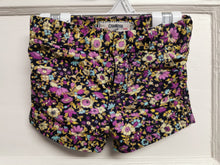 Load image into Gallery viewer, BABY GIRL SIZE 12 MONTHS - OSHKOSH, 2 Pack Cotton Shorts EUC B50
