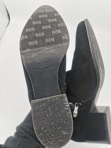 WOMENS SIZE 9M - ARTICA, Black Suede Ankle Rain / Winter Boots EUC B59