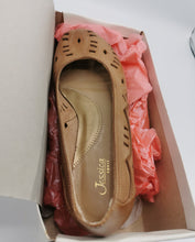 Load image into Gallery viewer, WOMENS SIZE 8M - JESSICA Sport, Leather Bohemian Flats &#39;Katelyn&#39; NWB B60