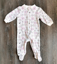 Load image into Gallery viewer, BABY GIRL SIZE 6/12 MONTHS - GEORGE, Soft Graphic Sleep &amp; Play Onesie EUC B32