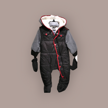 Load image into Gallery viewer, BABY BOY SIZE 3 MONTHS - URBAN REPUBLIC, Soft &amp; Cozy Snowsuit NWT B41