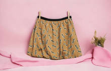 Load image into Gallery viewer, GIRL SIZE(S) MEDIUM (10 YEARS) &amp; XL (14 YEARS) - DEX Kids, Graphic Print Skirt NWT B52