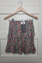 Load image into Gallery viewer, WOMENS SIZE SMALL - Lofty Manner, Ruffled Skirt, Quinty pink blue NWT B63