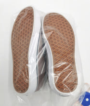Load image into Gallery viewer, WOMENS SIZE 7 - VANS Seldan Tumble Leather Sneaker NWOB B60