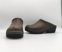 Load image into Gallery viewer, WOMENS SIZE 37 (6.5) - TROENTORP, Monet Leather Clogs VGUC B60
