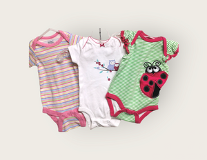 BABY GIRL SIZE(S) 0/6 MONTHS - 3 PACK, Graphic Onesie T-Shirts EUC B47