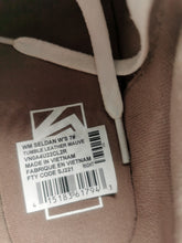 Load image into Gallery viewer, WOMENS SIZE 7 - VANS Seldan Tumble Leather Sneaker NWOB B60