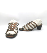 Load image into Gallery viewer, WOMENS SIZE 7.5M - LIFE STRIDE, Strappy Sandals EUC B61