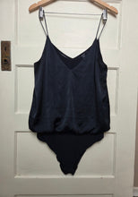 Load image into Gallery viewer, WOMENS SIZE XL - Scotch &amp; Soda, Maison, ALOHA HULA V-neck bodysuit EUC B63