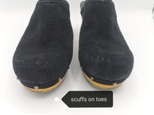 Load image into Gallery viewer, WOMENS SIZE 7 - AMERICAN EAGLE, Suede Clogs VGUC B60