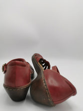 Load image into Gallery viewer, WOMENS SIZE 7.5 - CLARK'S Bendables Mary Jane Sandals EUC B61