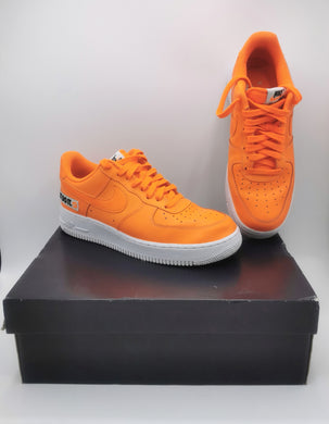 MEN'S SIZE 9 US - NIKE Air Force 1 Low 'Total Orange' EUC B60