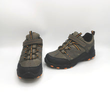 Load image into Gallery viewer, BOY SIZE 3 Youth - Rugged Outback Hiker Shoes EUC B60