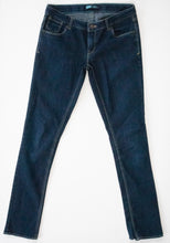 Load image into Gallery viewer, GIRL SIZE 16 LEVI LOW-RISE SKINNY JEANS EUC - Faith and Love Thrift