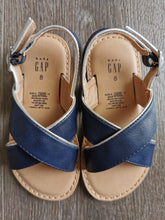 Load image into Gallery viewer, GIRL SIZE 8 YOUTH THE GAP SANDALS EUC - Faith and Love Thrift