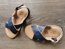 Load image into Gallery viewer, GIRL SIZE 8 YOUTH THE GAP SANDALS EUC - Faith and Love Thrift