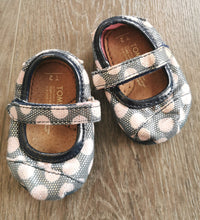 Load image into Gallery viewer, BABY GIRL SIZE 2 TINY TOMS BALLET FLATS EUC - Faith and Love Thrift