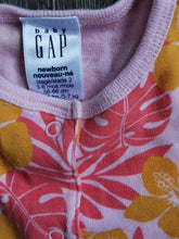 Load image into Gallery viewer, BABY GIRL 3-6 MONTHS GAP SUMMER ROMPER EUC - Faith and Love Thrift