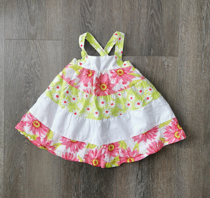 BABY GIRL SIZE 6-9 MONTHS - PENELOPE MACK Floral Patchwork, Cotton Summer Tank Dress EUC

Lightweight and stylish designer dress! 

Tent style dress that will make your beautiful baby girl steal the spotlight! 

