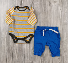 Load image into Gallery viewer, BABY BOY SIZE 0-3 MONTHS GAP MIX N MATCH OUTFIT EUC - Faith and Love Thrift
