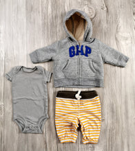 Load image into Gallery viewer, BABY BOY SIZE 0-3 MONTHS MIX N MATCH FALL OUTFIT 3-PIECE EUC - Faith and Love Thrift