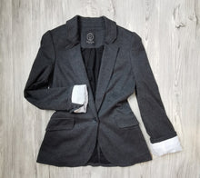Load image into Gallery viewer, WOMENS SIZE 0 ARITZIA TALULA BLAZER EUC - Faith and Love Thrift