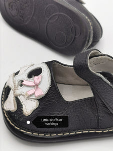 BABY GIRL SIZE 0-6 Months - JACK & LILY, LEATHER SHOES EUC - Faith and Love Thrift
